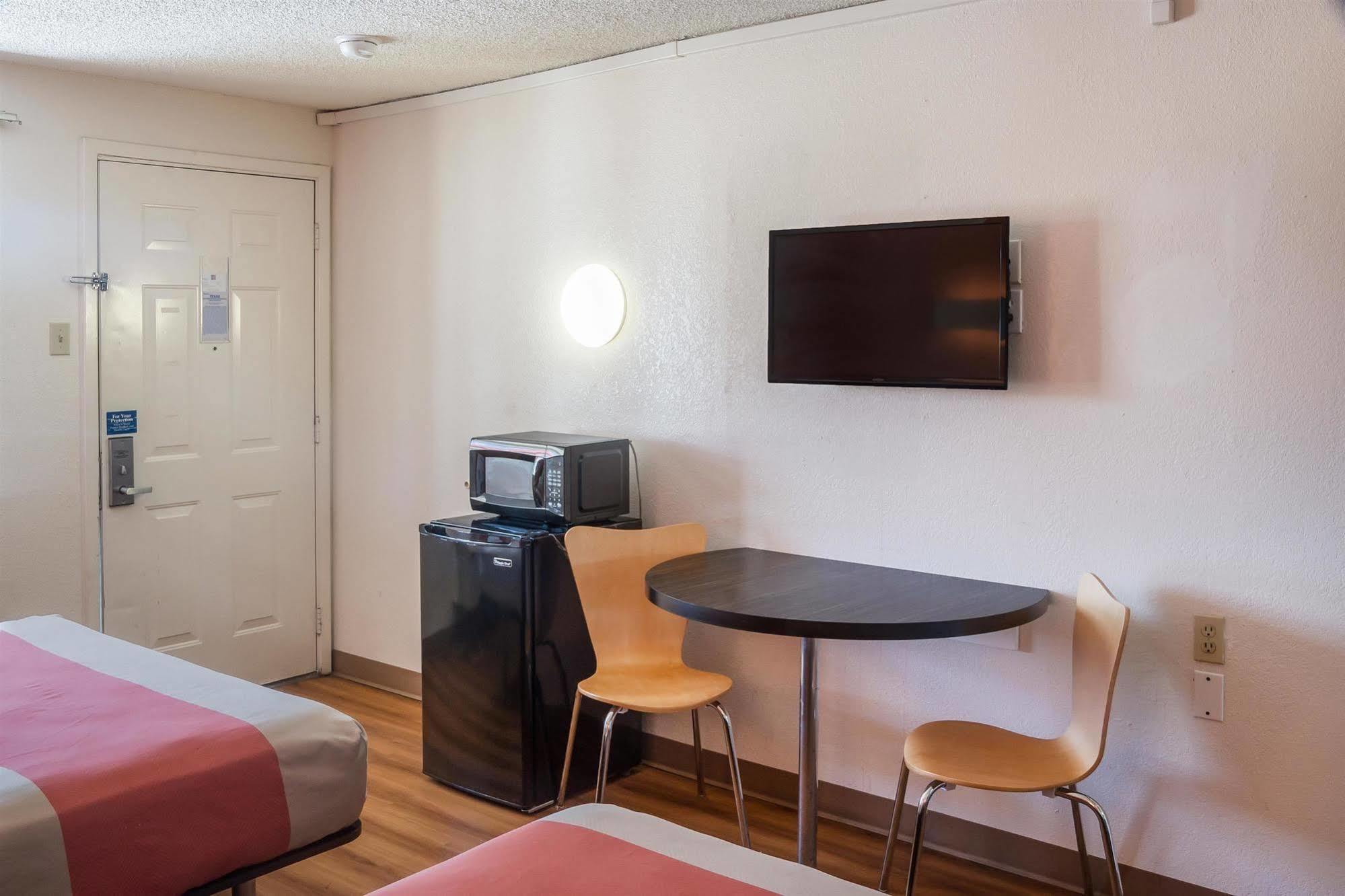 Motel 6-Mesquite, Tx - Rodeo - Convention Ctr Ngoại thất bức ảnh